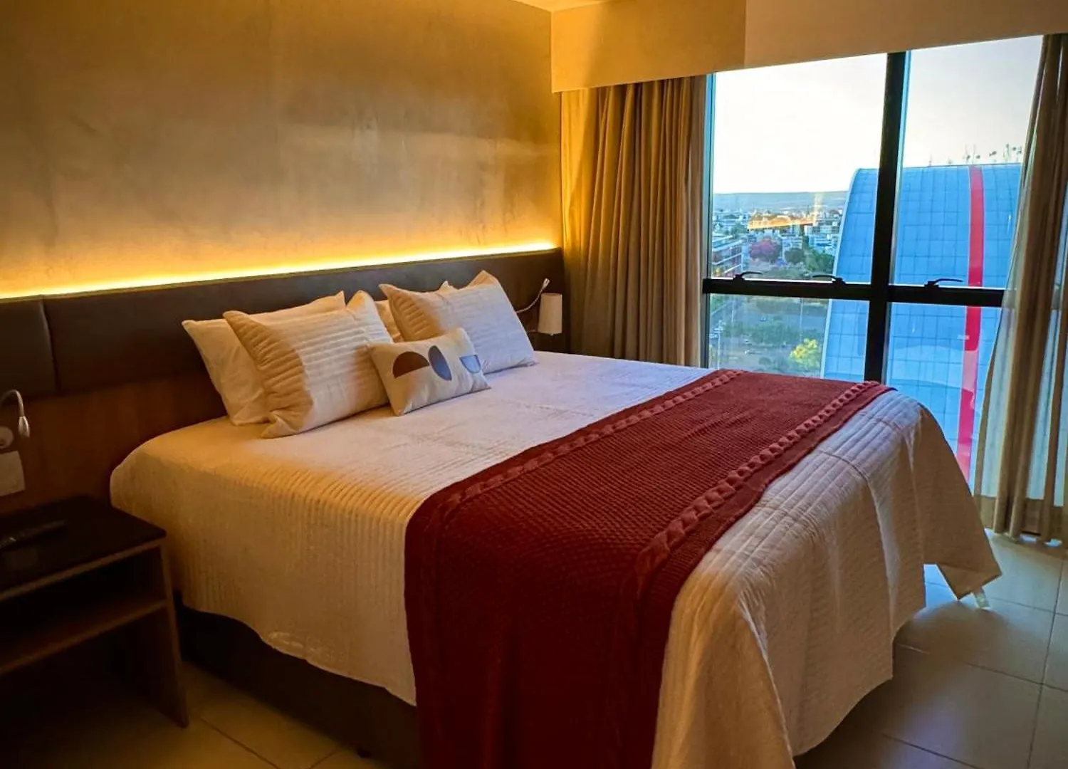Localizacao Privilegiada E Quarto Espacoso No Hotel Athos Bulcao Brasilia Apartment
